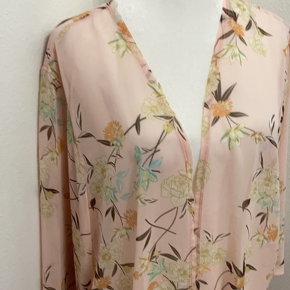 NWT Finishing Touches Light Pink Floral Semi-sheer Open Front Kimono Size Small - Picture 6 of 12